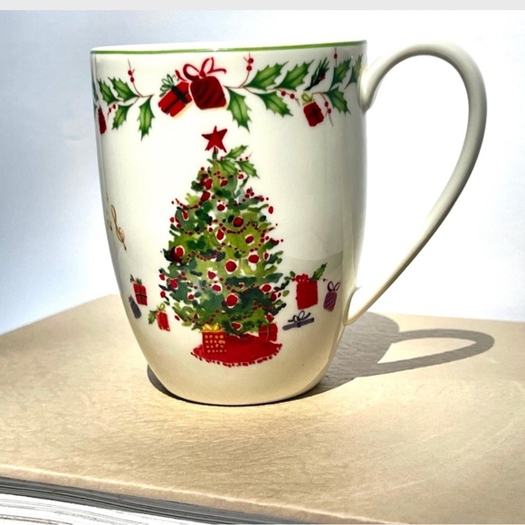 Lenox Other - Lenox decorative holiday mug “dimension collection”